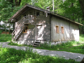 Watzmann-Ostwand-Hütte